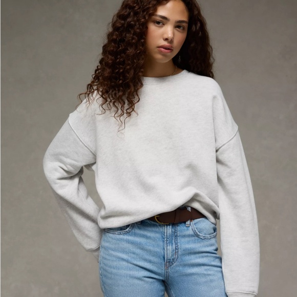 AE Relaxed Crew Neck Sweatshirt - Picture 2 of 6